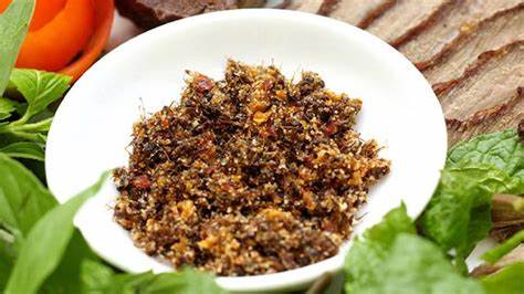 Đặc sản Trứng kiến vàng